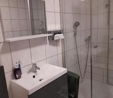 Altstrimmig House | Haus am Hügel