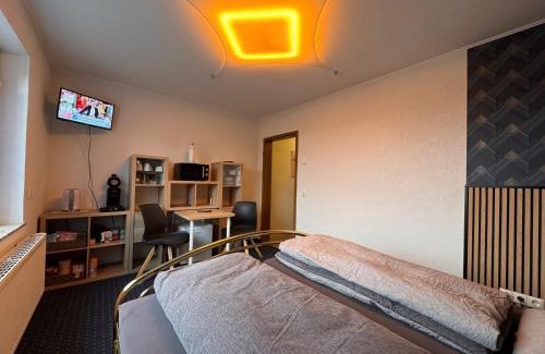 Magdeburg Apartment | Haus Mia Low Budget Apartment