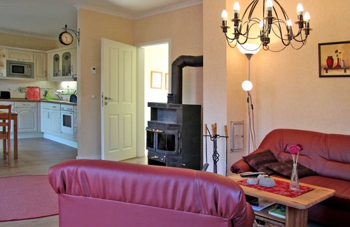 Freest House | Haus Nordwind - red holiday home