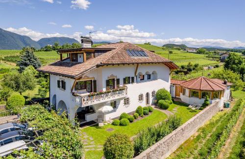 Cornaiano Bed & Breakfast | Haus Oberhofer