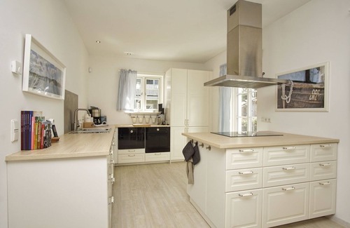 Wiek House | Haus Schwedentraum - Gemütliches Haus mit Kamin, Sauna, Garten und Terrasse - Haus Schwedentraum