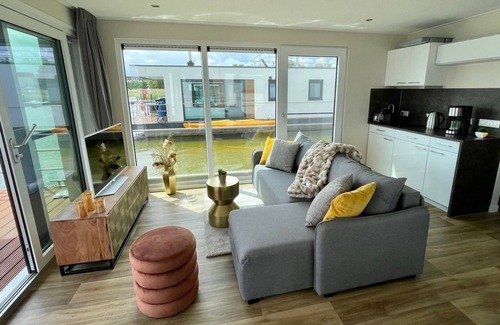 Ribnitz Apartment | Hausboot für 6 Gäste mit 45m² in Ribnitz-damgarten