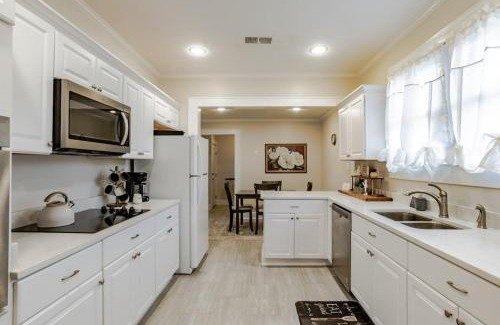 Hannon Park House | Haute on Hannon- Midtown Cottage!