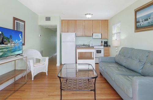 Pass-a-Grille Hotel | Havana Inn