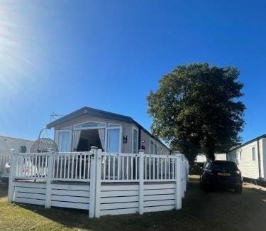 Isle of Grain Apartment | Haven caravan Kent coast sleeps 6 with WiFi