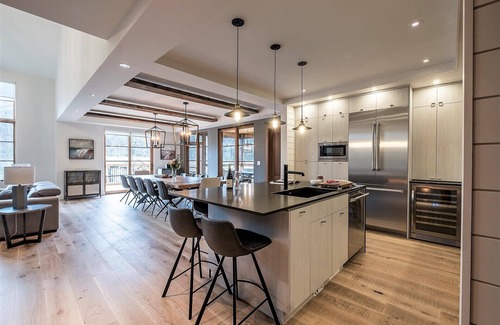 Domaine Nansen House | Havre 117 Tremblant | Luxurious & Modern | Ski-in Ski-out/Tremblant Living
