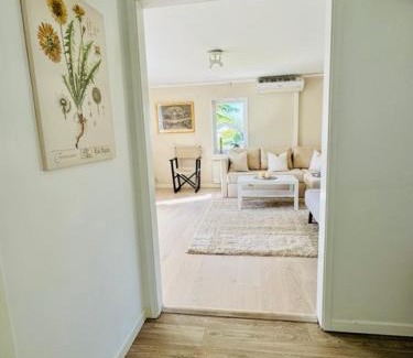 Innerstaden Apartment | Havsutsikt & Solnedgång i två plan på 100kvm för 6p