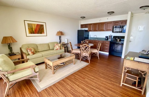 Waikiki Condo | HAWAII KOLOA KAI at the WAIKIKI BANYAN: OCEAN VIEW & FREE DAILY PARKING