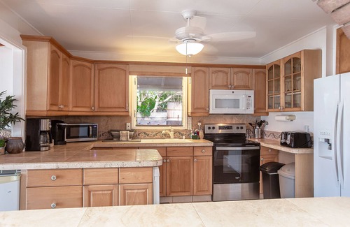 Pupukea House | Hawaii Oceanfront Beach House | Paradise on the Beach | Family Activities