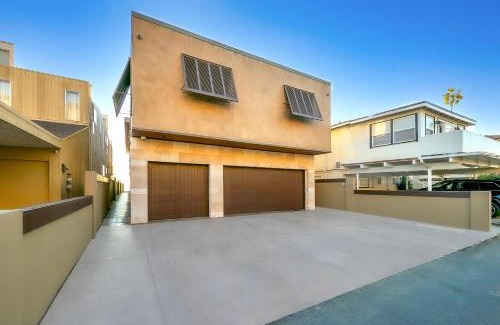 Capistrano Beach House | Hawaiian Style on Beach Rd