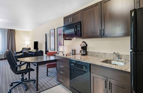 Dickinson Hotel | Hawthorn Extended Stay by Wyndham Dickinson