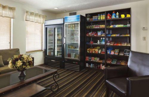 Fort Wayne Hotel | Hawthorn Extended Stay by Wyndham Fort Wayne