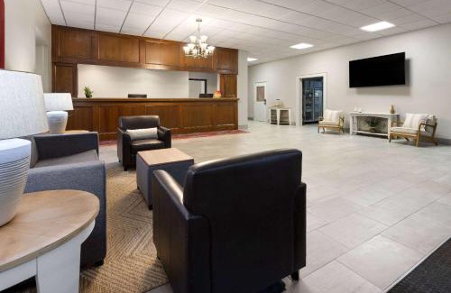 Ellsworth Hotel | Hawthorn Extended Stay by Wyndham Ellsworth Bar Harbor