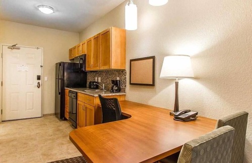 Minot Hotel | Hawthorn Extended Stay by Wyndham Minot