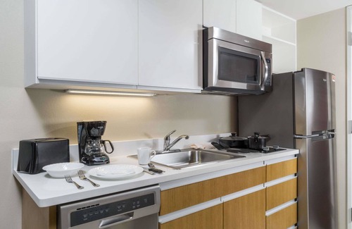 Triadelphia Hotel | Hawthorn Suites by Wyndham Wheeling at the Highlands