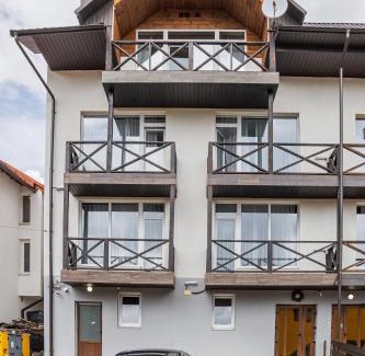 Polyanytsya House | Haya Villa
