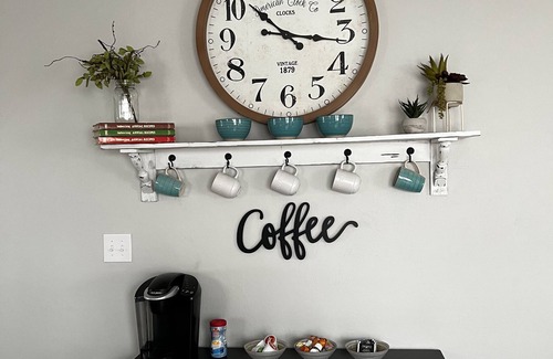 Ponca City House | HazelHouse 1920’s BEAUTIFUL 2bed/1bath, Pet-Friendly WIFI