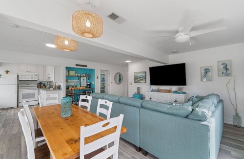 Gulf Shores House | Hazelmae's Hideaway (Formerly Sweet Pea's Dream)