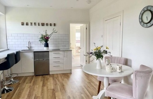Somerton Apartment | Hazelwood - Luxurious Apartment in Somerton