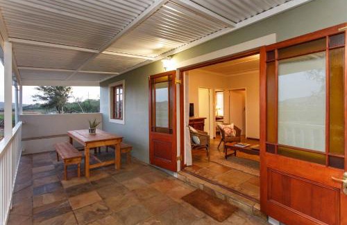 Dysseldorp Apartment | Hazenjacht Karoo Lifestyle - TONNELKOP