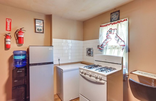 Penbrook Apartment | HBG Apt ~ 3 Mi to Downtown & River!