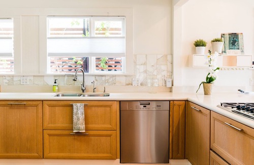 Downtown House | Head-on OCEAN VIEW BEACH HOUSE!