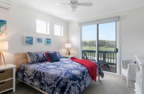 Carrickalinga House | Headland View - 22 Dorset Court