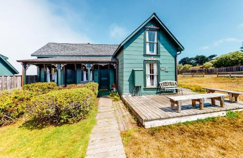 Mendocino House | Headlands View Home & Cottage