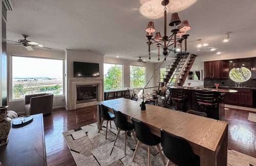 Plattsmouth House | Healing River Mojo Dojo- private retreat overlooking the grand Missouri River