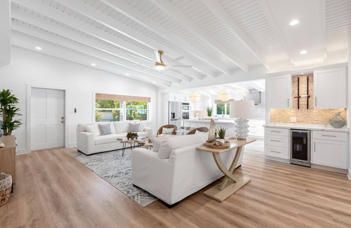Midtown House | HEART AND SOUL ~ Sophisticated 5 BR/Near Beach/Perfect Fireworks Spot!