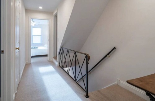 Ardmore House | Heart of Ardmore - Sleeps 7 - Long Stays Welcome!