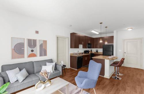 Five Points South Apartment | Heart of BHM Fully Equipped 2BR Unit With Gym and Pool