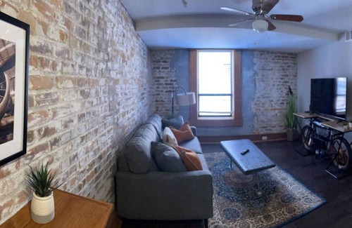 West Freemason Apartment | Heart of Downtown 1 BR/1 BA - Hidden Gem