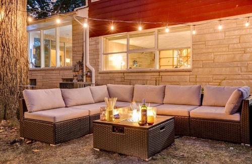 Wheeler House | Heart of Indiana Dunes National Park with Hot Tub