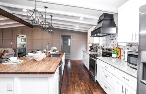 Lubbock House | ❤️Heart of Med District Remodeled 4/3 walk to Tech