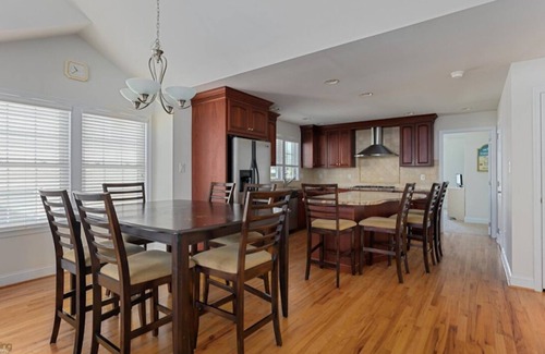 Sea Isle City House | Heart of SIC - Oceans views - 2min to the beach - 46th St - Pet Friendly