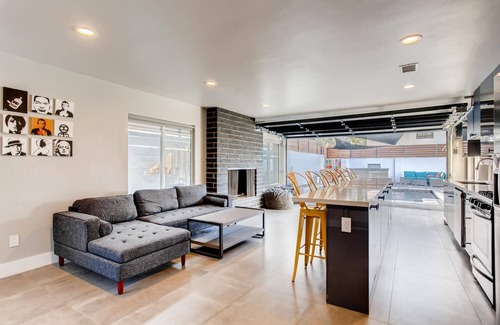 Old Town House | Heart & Soul of San Diego in Old Town. Private heated pool & Jacuzzi NEAR ALL.