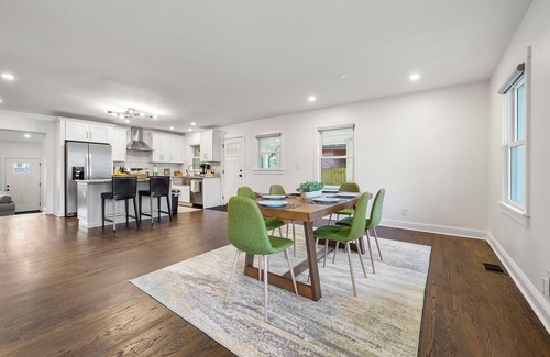 East Atlanta House | Heated Plunge Pool Bkyd Retreat!