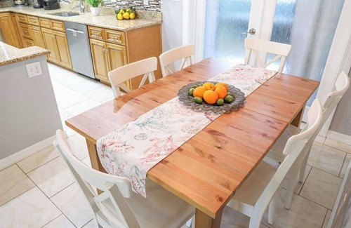 Largo House | Heated Pool, Games & Loads of Fun @License 2 Chill