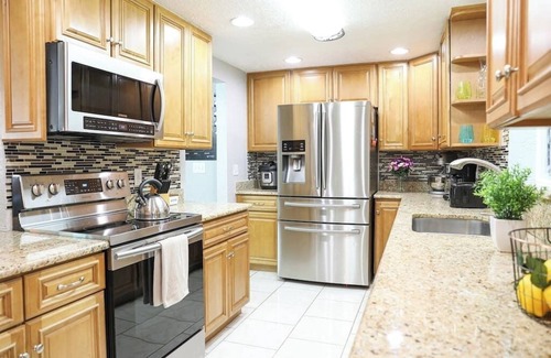 Largo House | Heated Pool, Games & Loads of Fun @License 2 Chill