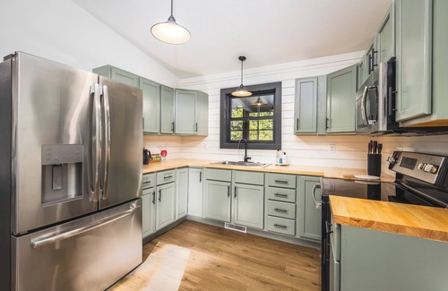 Ponce De Leon House | Heated Pool Hot Tub King Bed SDC 10min TRL 15min