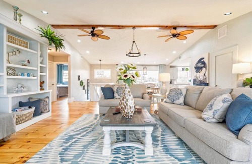 Memphis House | Heated Pool/Near Ana Maria Beach/King/4BD.3Bath