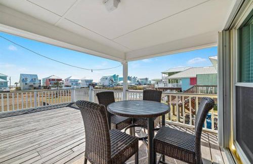 Gulf Shores House | Heated Pool - No Pool Heating Fee - Walk2Beach - Fire Pit - Pet Friendly