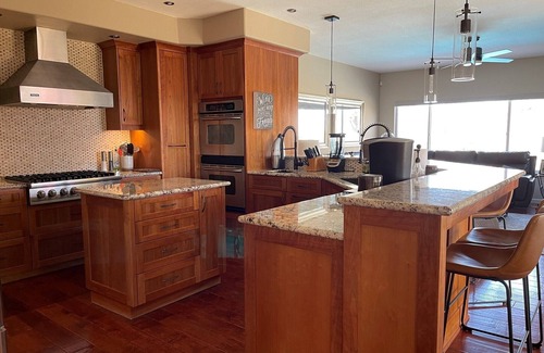 Paso Robles House | HEATED POOL-SPA- LARGE FIRE PIT-OUTDOOR KITCHEN-AWESOME VIEWS!