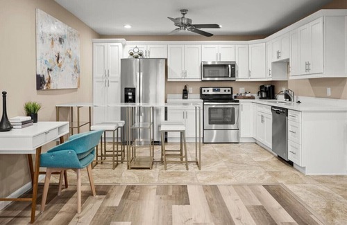 Paradise Valley Village House | Heated Pool, Spa, Putt-Putt, Theatre & Game Room, 2 Kitchens!