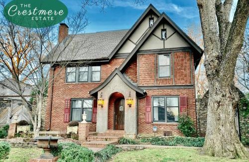 East Memphis House | Heated Poolhistoric Tudor Homecrestmere Estate