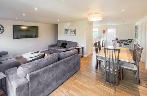 Brigg House | Heather - Uk50104