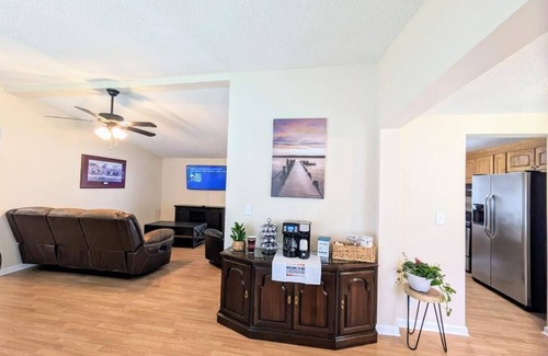 Prosperity House | Heaths Cove on Lake Murray with 3 bed 3 baths. Beautiful lake views and dock