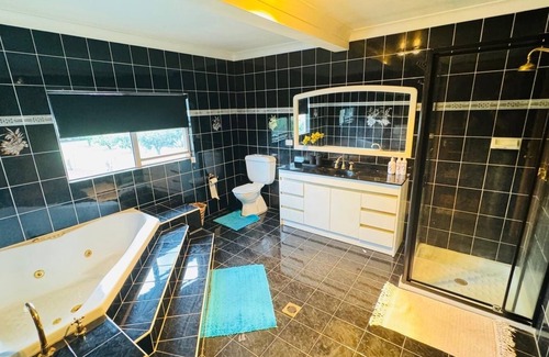 Raglan Other | HEAVEN IN BATHURST & UNIQUE FARM STAY