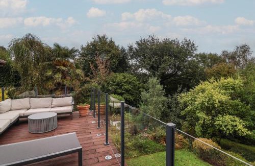 Barnstaple House | Hedgerose